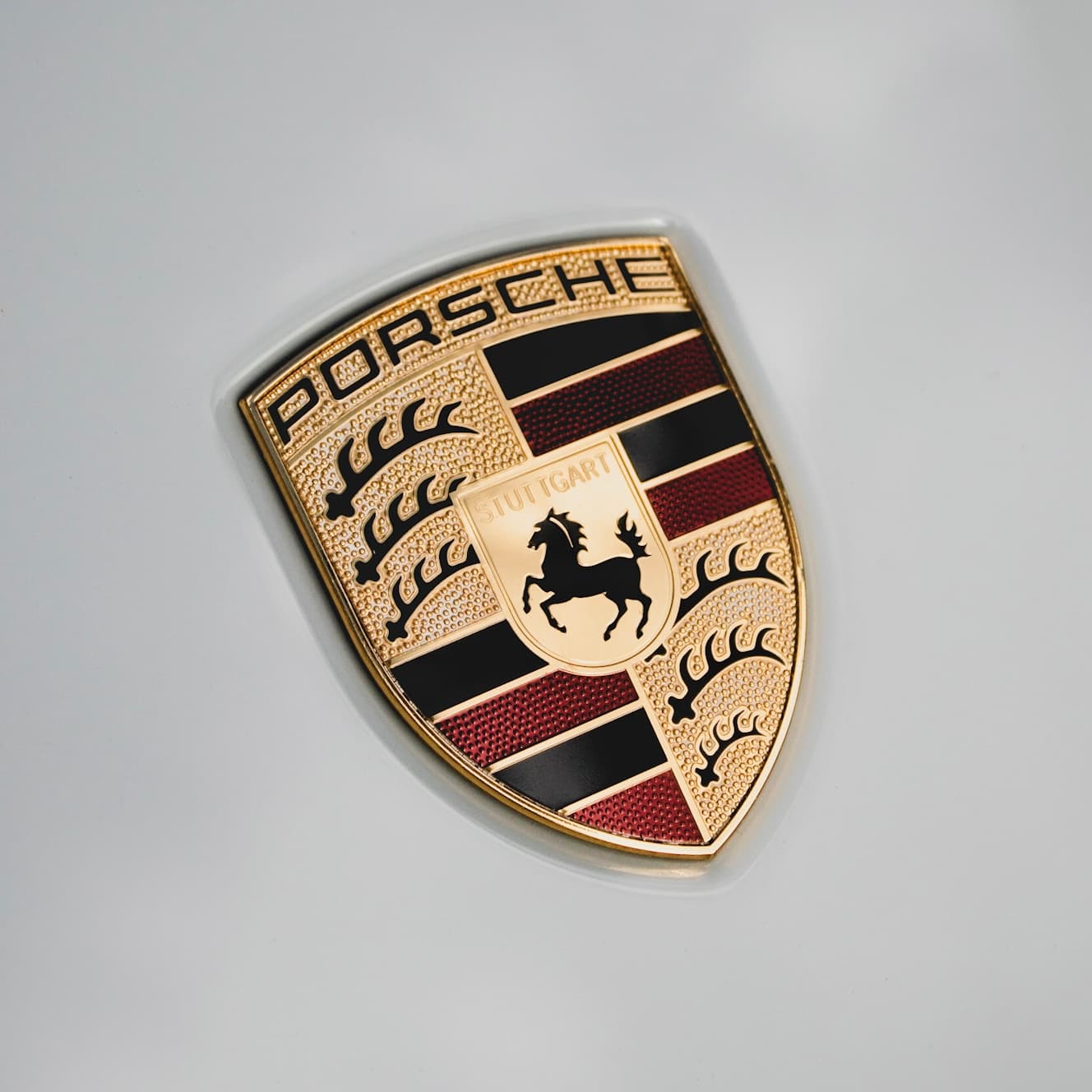 Porsche Crest
